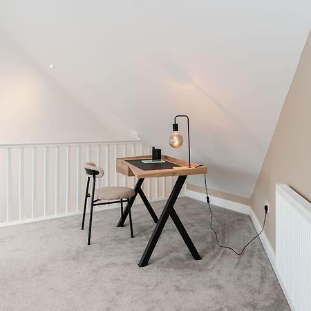 Boutique Apartment - Mazerystays Exley Exteriör bild