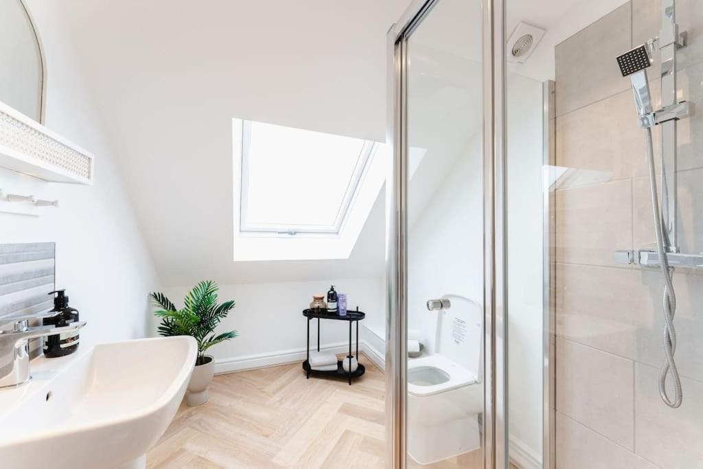 Boutique Apartment - Mazerystays Exley Exteriör bild